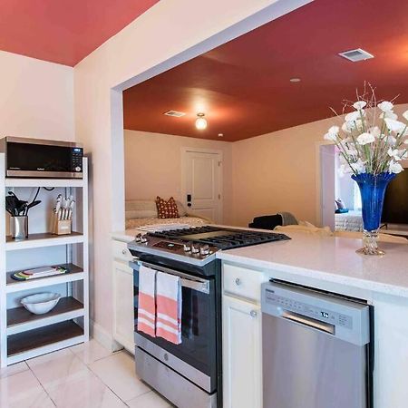 Blush And Bashful Germantown Two Bedroom Apartment Louisville Eksteriør billede