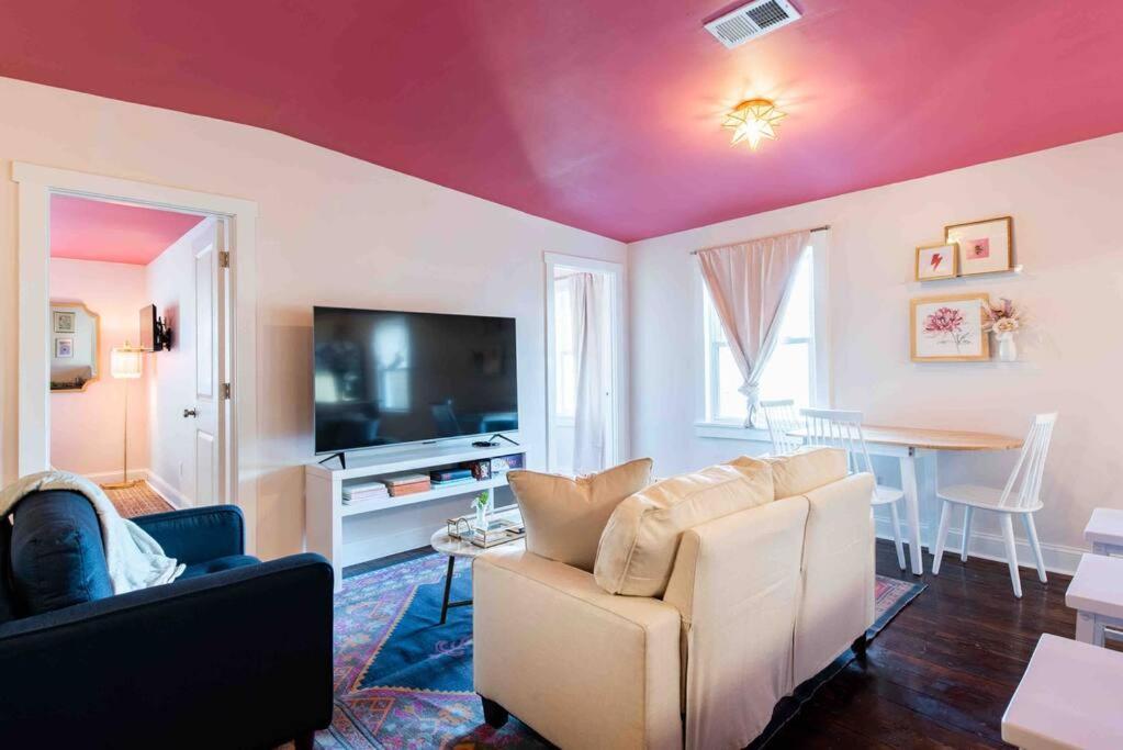 Blush And Bashful Germantown Two Bedroom Apartment Louisville Eksteriør billede