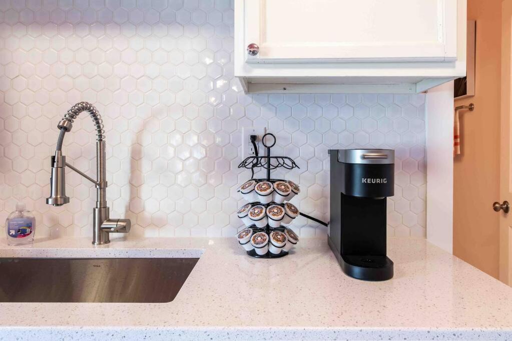 Blush And Bashful Germantown Two Bedroom Apartment Louisville Eksteriør billede