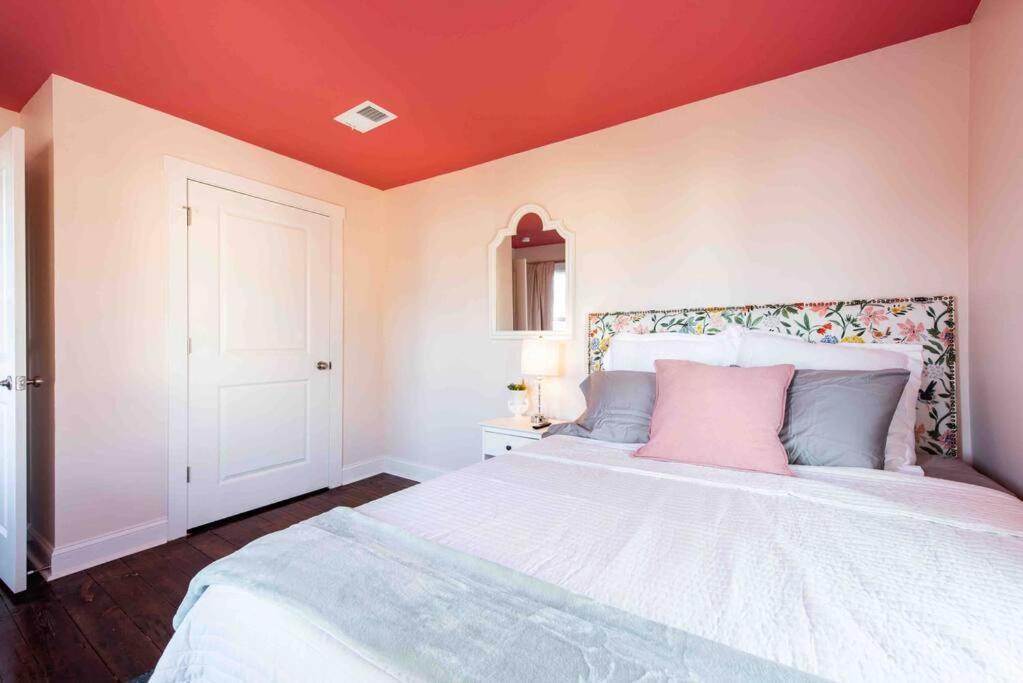 Blush And Bashful Germantown Two Bedroom Apartment Louisville Eksteriør billede